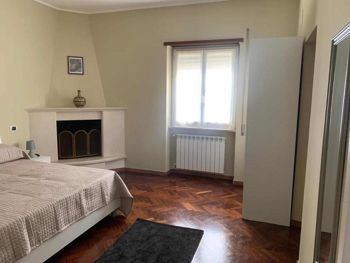 Vittoria Apartment Celano Exterior photo
